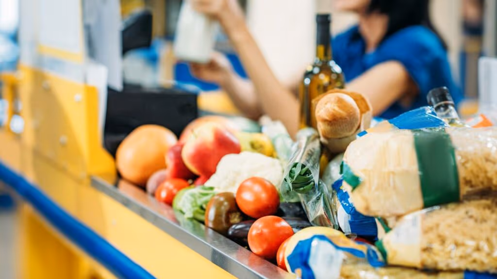 Comerciante denuncia e descobre que ladrão é seu próprio filho