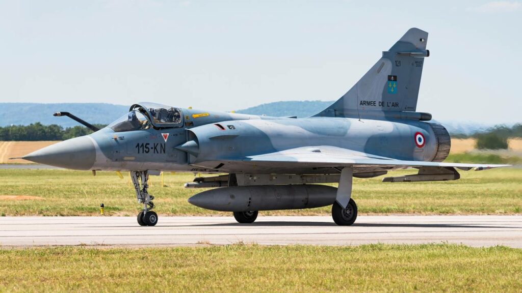 Caça Mirage francês, o mesmo que foi enviado para a Ucrânia - Créditos: depositphotos.com / KrisChristiaens