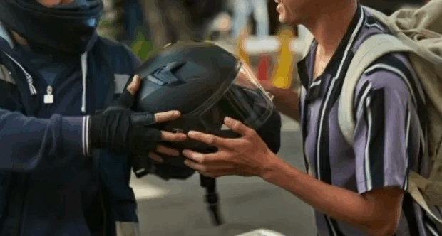 SP: Prefeitura multa Uber em R$ 398 mil por operar mototáxi