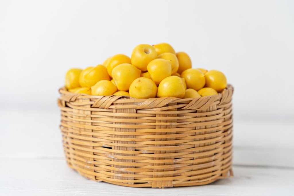 5 benefícios da fruta murici para a saúde e como incluí-la na dieta