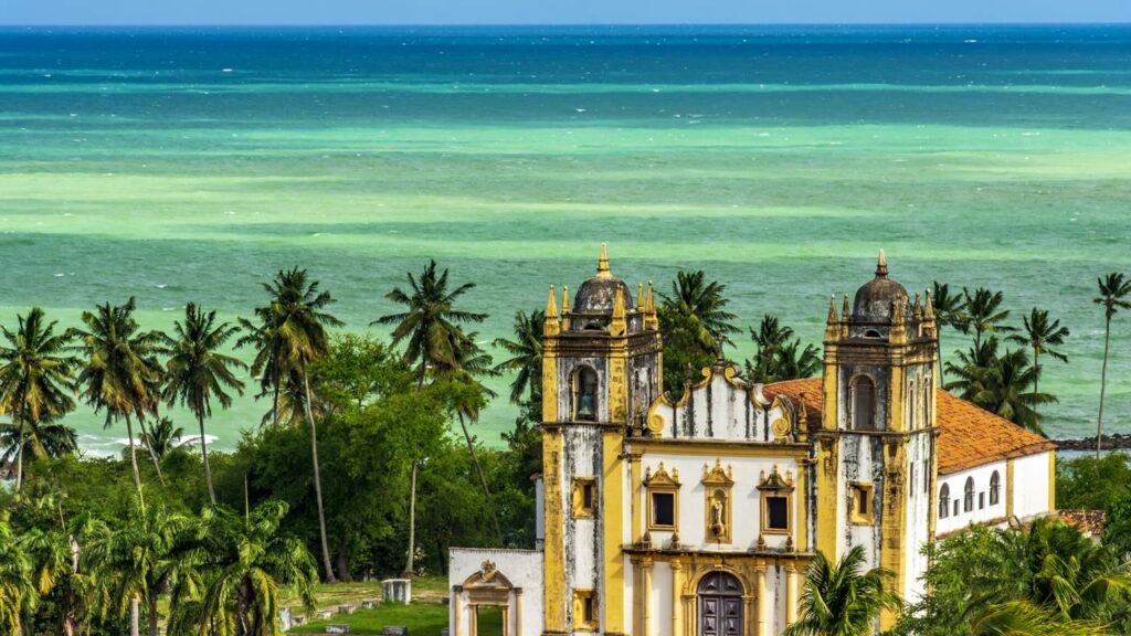 Cidade histórica de Pernambuco combina arte, festas populares e riqueza colonial