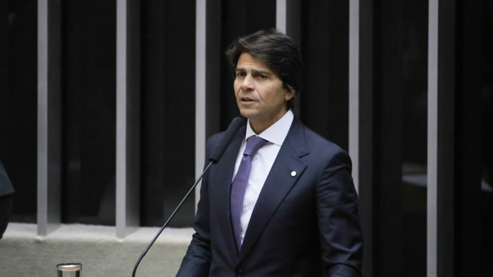 Pedro Paulo busca assinaturas para protocolar PEC da reforma administrativa