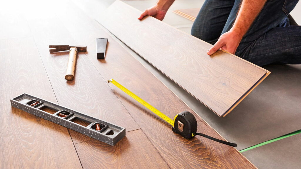 Quanto custa trocar o piso de um apartamento de 60 m² em 2025? - Créditos: depositphotos.com / Patryk_Kosmider