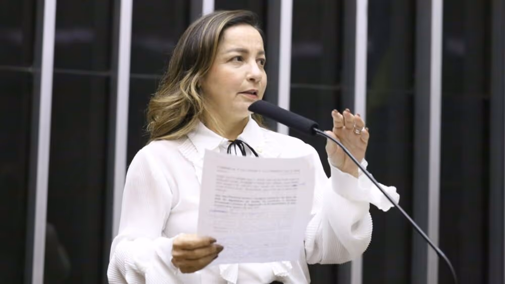 Câmara aprova projeto que cria licença menstrual de até dois dias