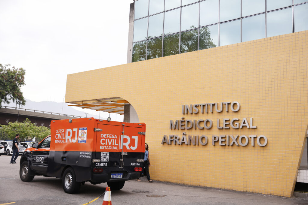 Mais de 130 mortos em megaoperação no RJ, diz Defensoria