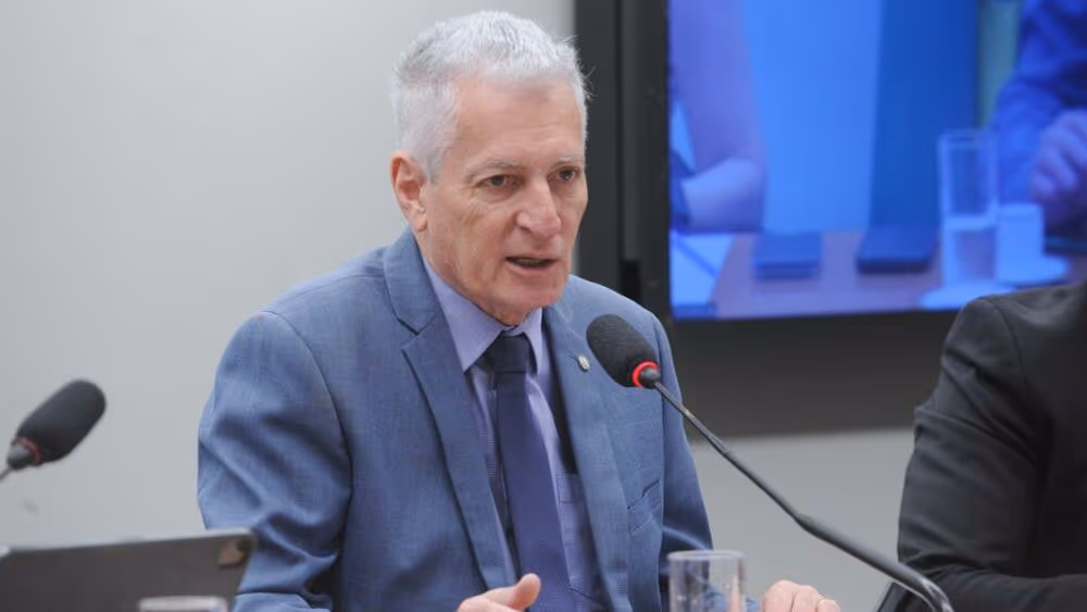 Comissão aprova urgência para projeto que aumenta taxação de bets