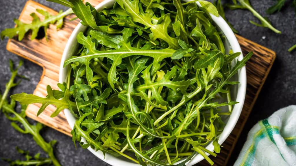 A folha verde ignorada por muitos que pode fortalecer seu corpo inteiro