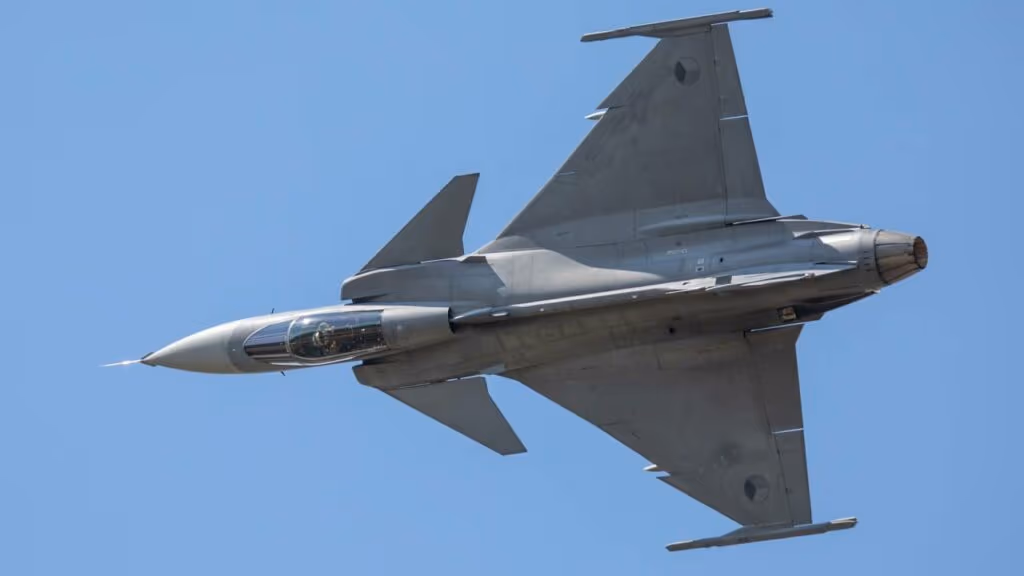 Saab coloca em operação no Brasil nova linha de produção de fuselagens para caças JAS-39 Gripen
