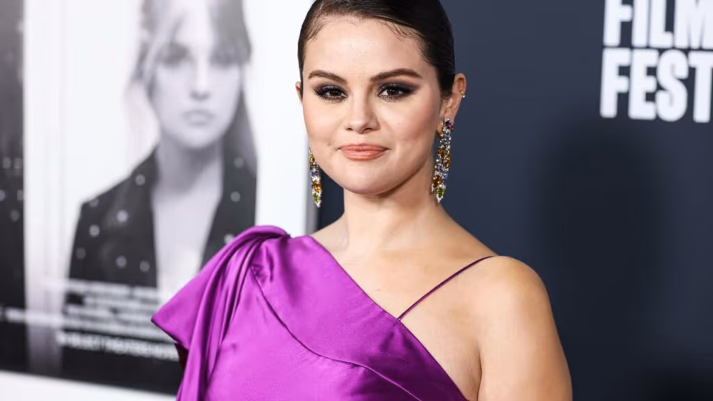 Selena Gomez fala sobre suposta rivalidade com Hailey Bieber