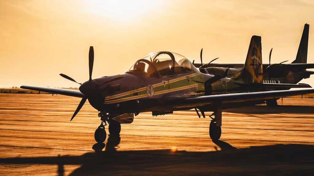 Força Aérea Uruguaia finaliza os preparativos para receber sua primeira aeronave de ataque A-29 Super Tucano em 2026