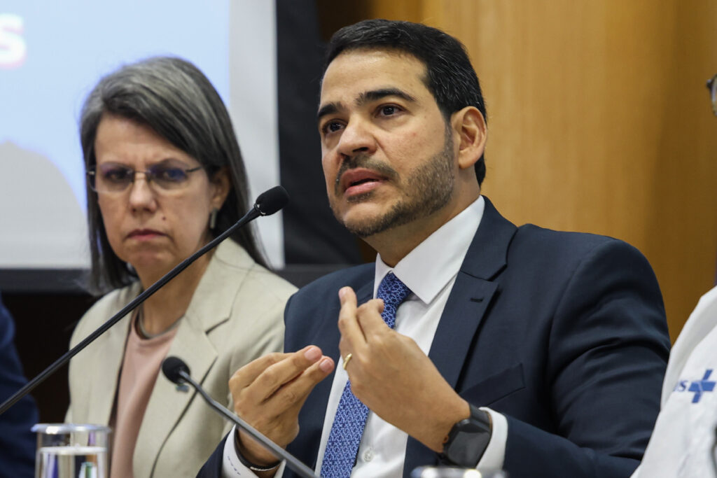 Retrospectiva: o dia que o governo blindou Messias na CPMI do INSS