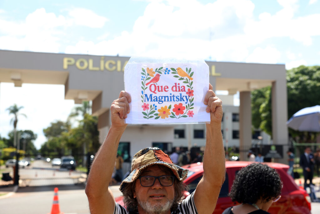 Crusoé: Esquerda ganha ou perde com prisão de Bolsonaro?