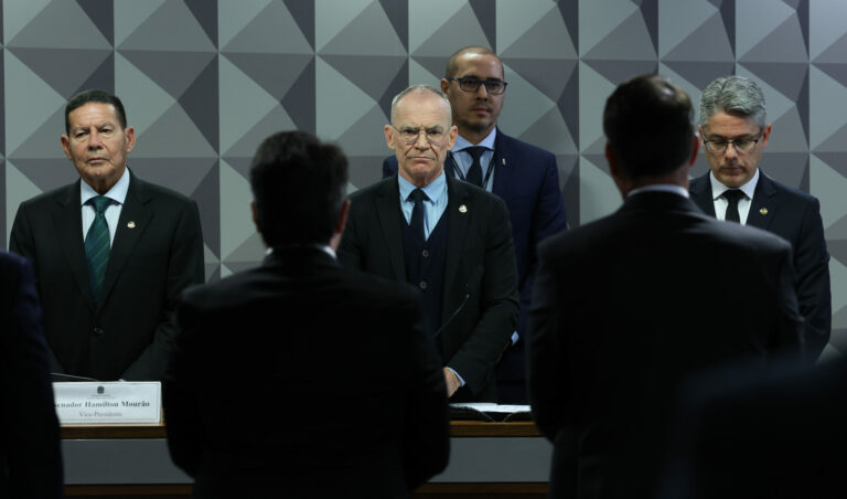 Ex-noiva de Vorcaro não é localizada e deve faltar à CPI do Crime Organizado