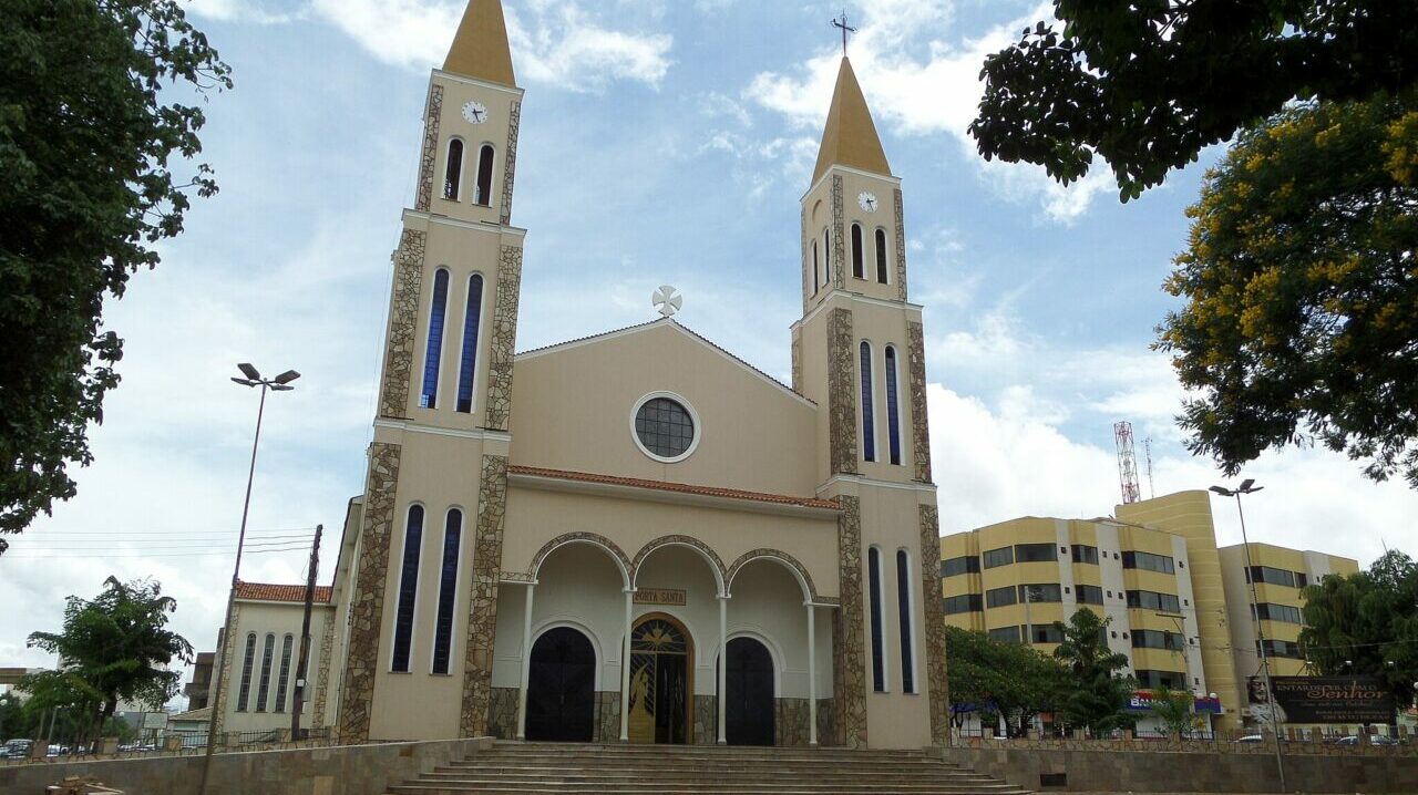 Cidade esconde cachoeira de 168 metros que é uma das maiores do Brasil inteiro