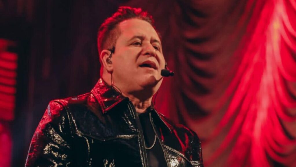 Marrone, ícone do sertanejo, completa 60 anos
