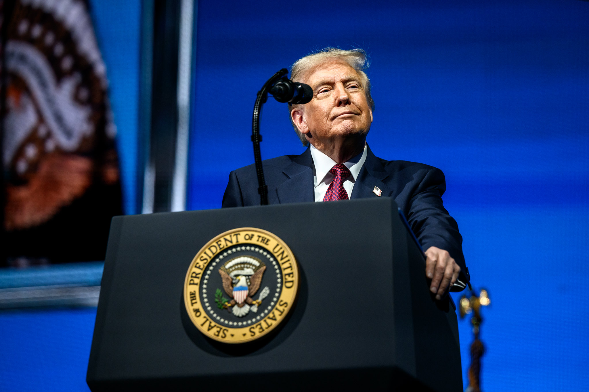 “O quê? Não sei nada sobre isso”, diz Trump sobre prisão de Bolsonaro