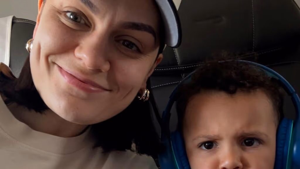 Jessie J faz novo desabafo sobre câncer em premiação