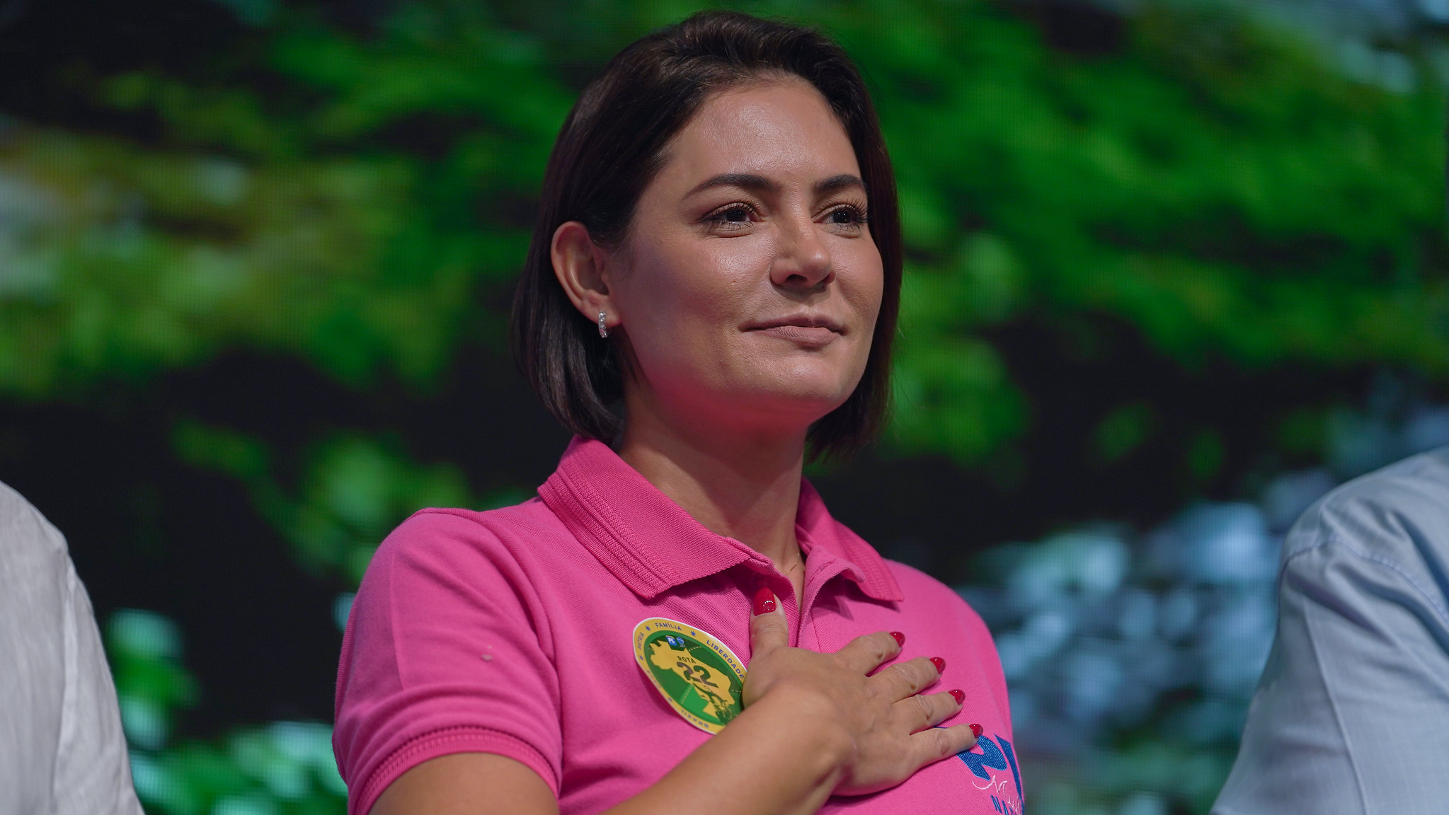 Michelle é autorizada a visitar Bolsonaro na prisão