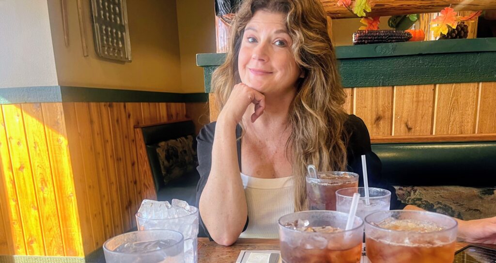 Mulher relata experiência de quase morte onde acredita ter sido enviada ao inferno