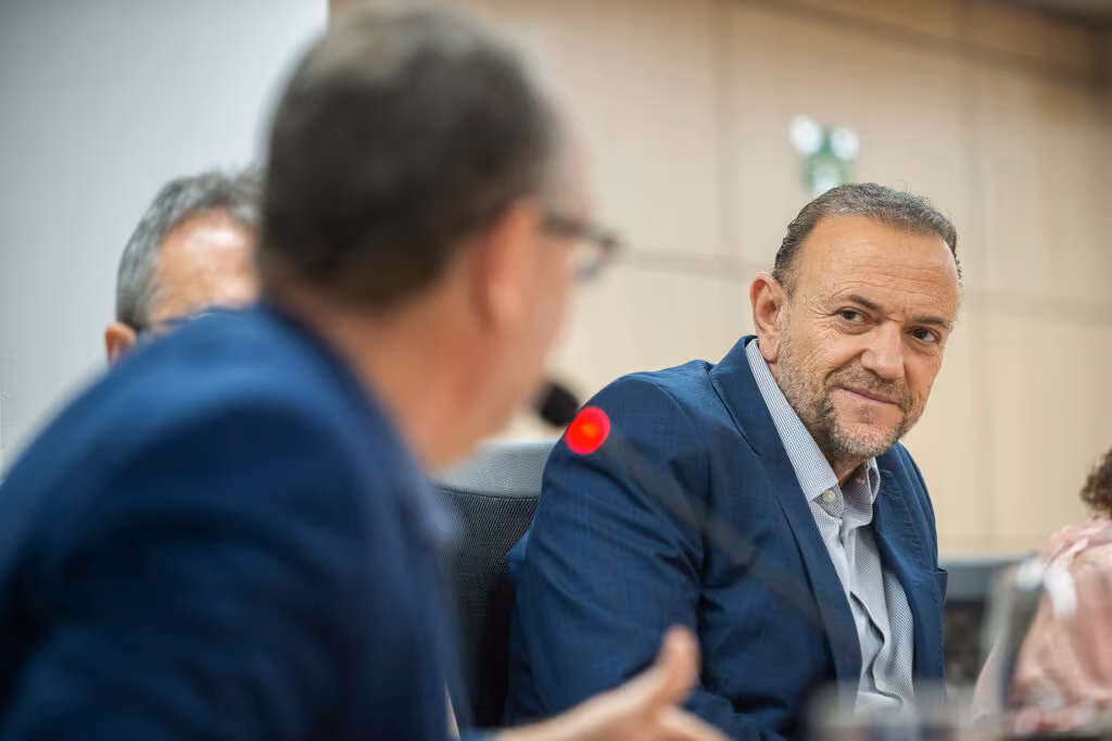 Crusoé: A desculpa do PT para defender um 39º ministério para Lula