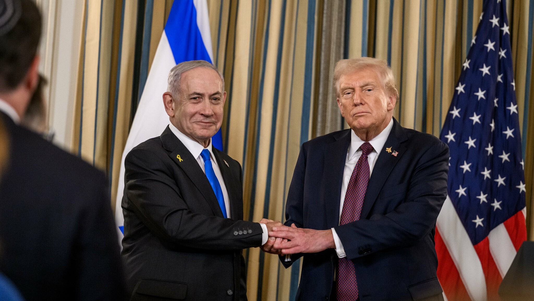 Crusoé: Trump pede “indulto total” a Netanyahu
