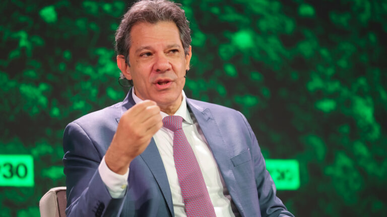 Um pedido de Haddad para Papai Noel