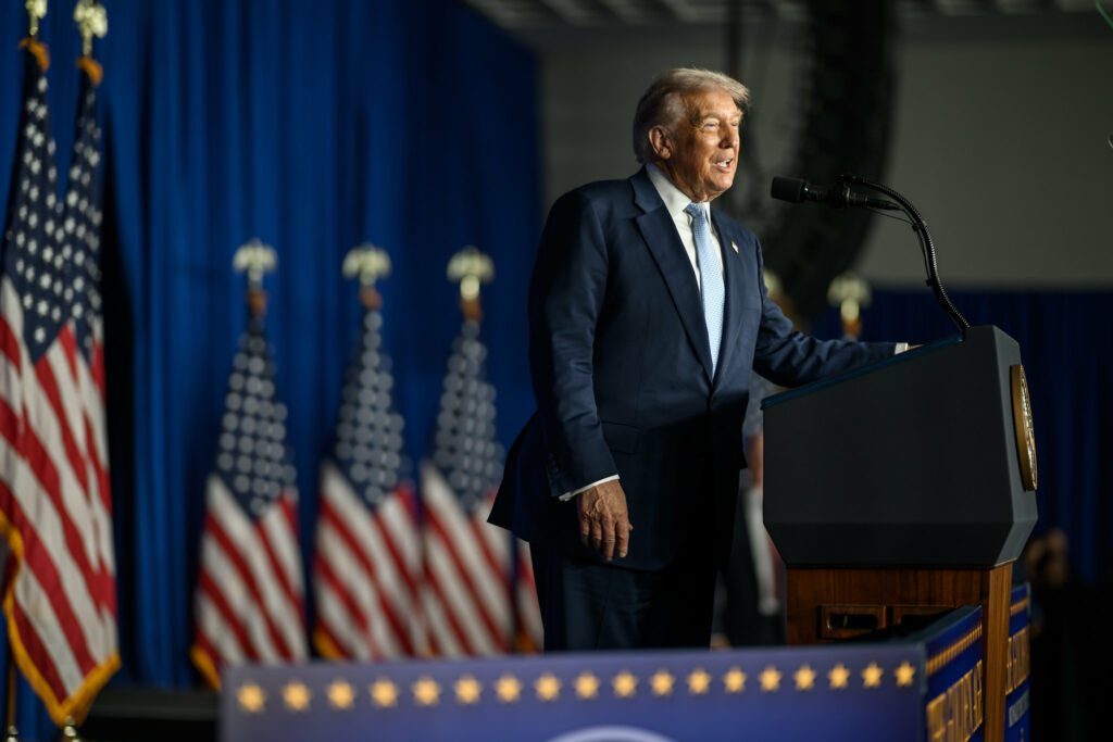 Trump sanciona lei que libera arquivos do caso Epstein