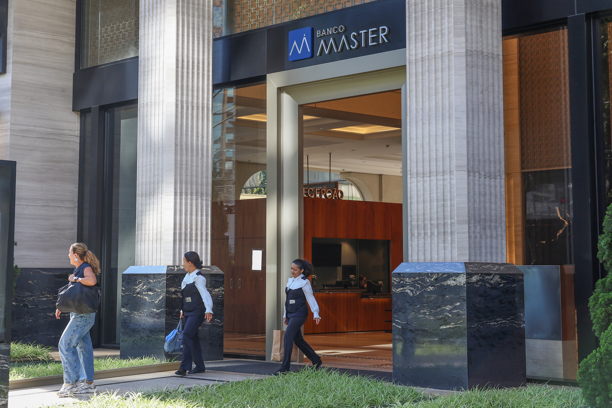 MPF identifica uso de “laranjas” em operações de R$ 5,7 bi do Banco Master