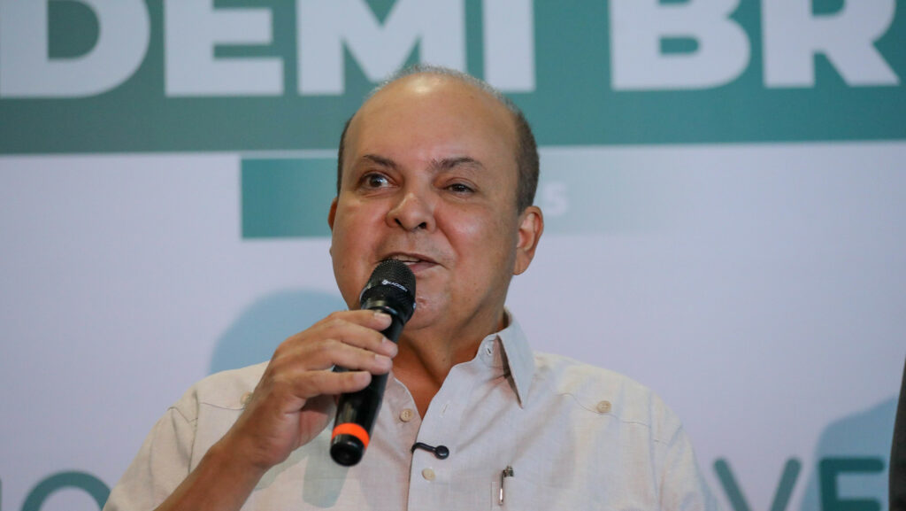 Ibaneis fala em “excesso de confiança” sobre negócio entre Master e BRB