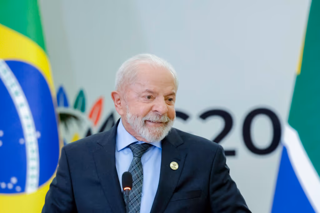 Lula celebra prisão de Bolsonaro: “Lição de democracia ao mundo”