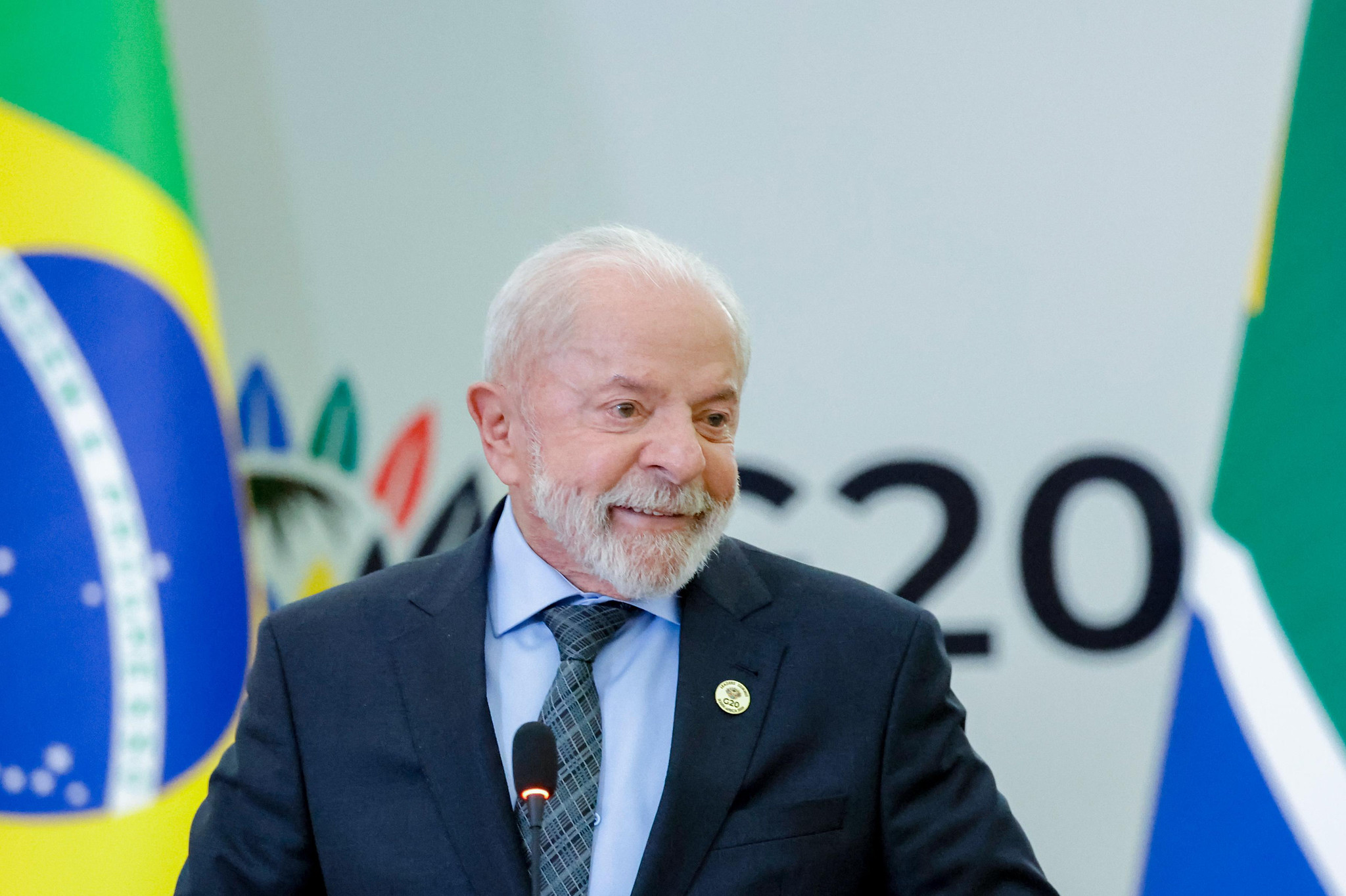 Lula celebra prisão de Bolsonaro: “Lição de democracia ao mundo”