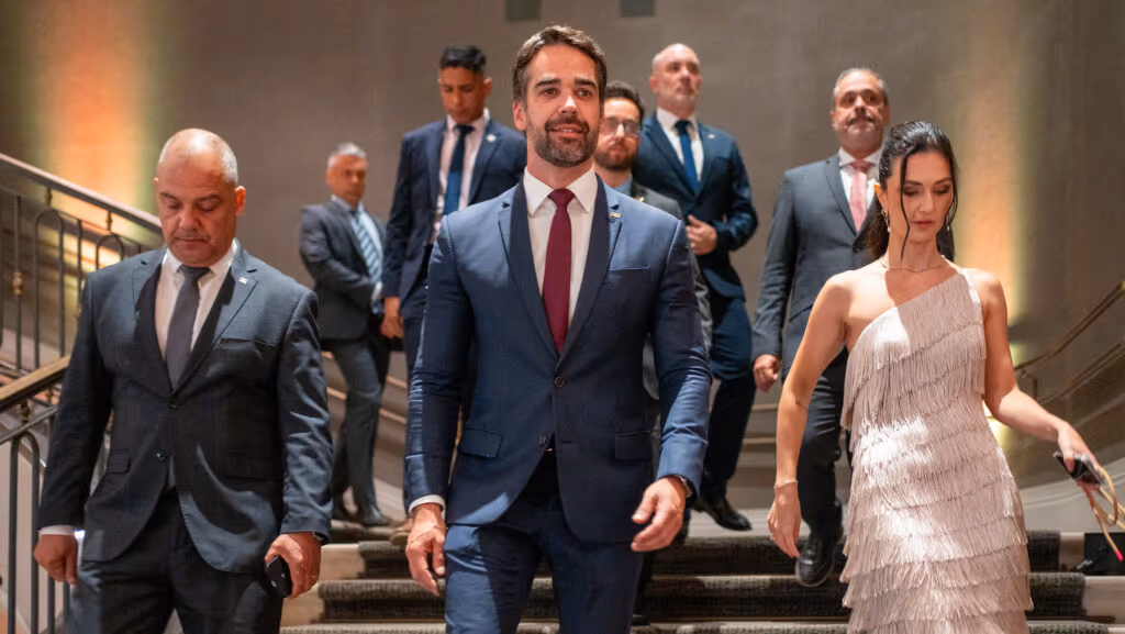 Crusoé: Leite lidera a engarrafada corrida pelo Senado no RS