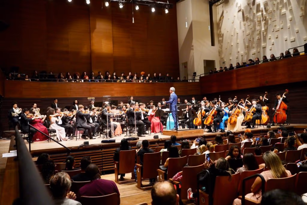 Sala de concertos é inaugurada na favela Heliópolis, em SP