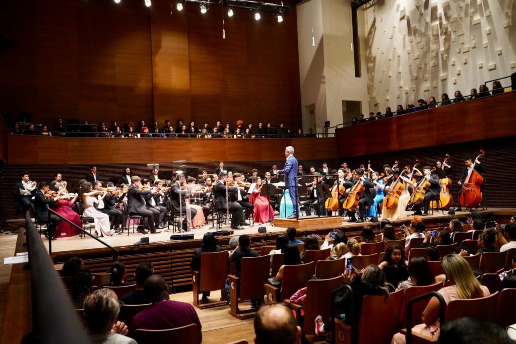 Sala de concertos é inaugurada na favela Heliópolis, em SP