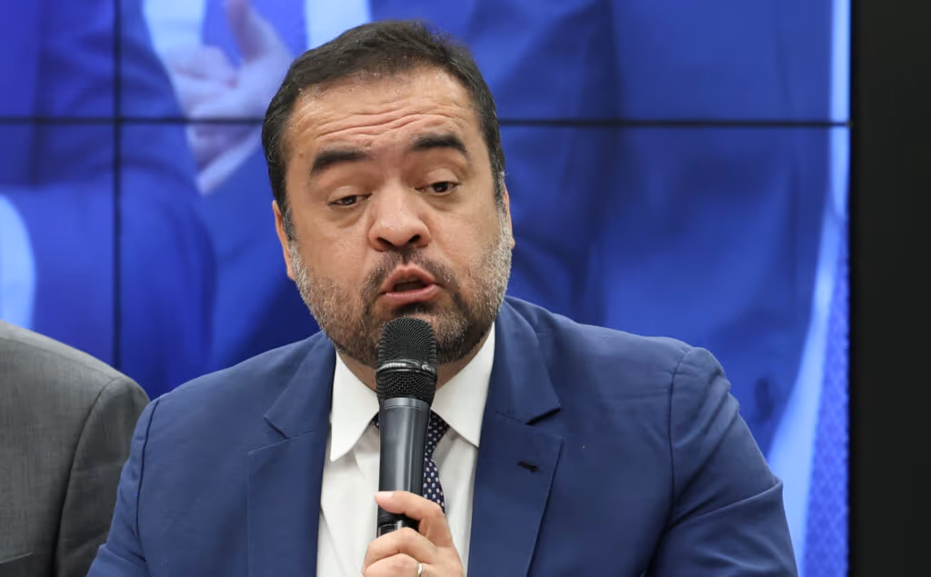 Assessor de Castro é exonerado após chamar Palácio Guanabara de “gabinete do crime”