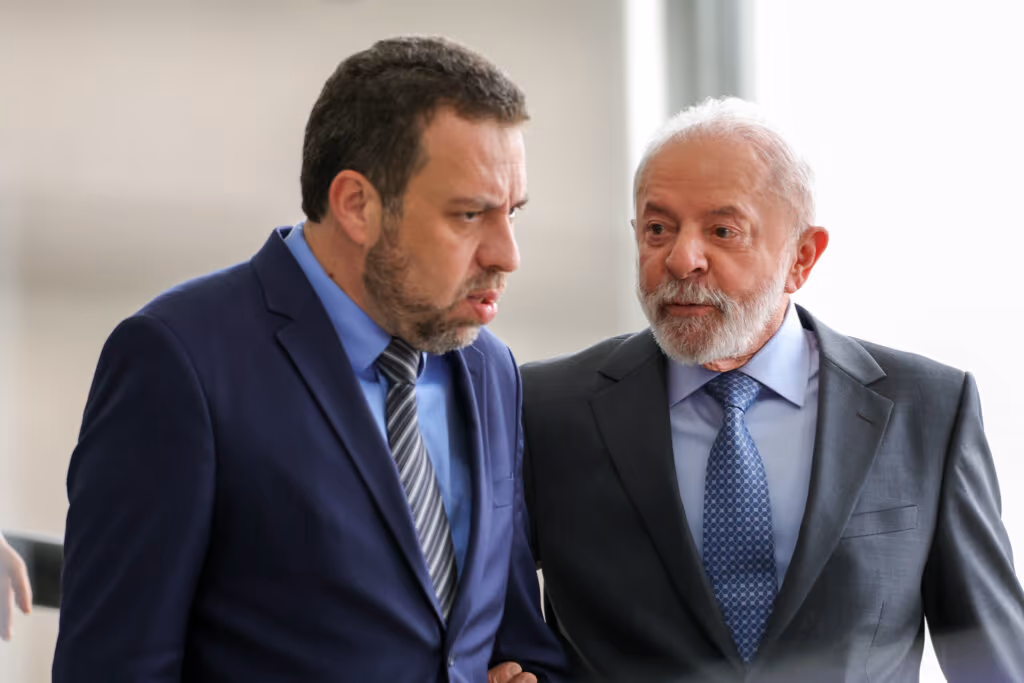 PSOL derrota Boulos e rejeita federação com PT