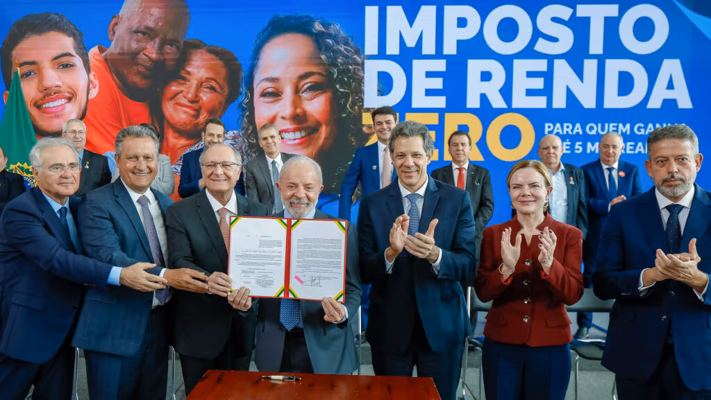 Crusoé: A união de ocasião de Lira e Renan