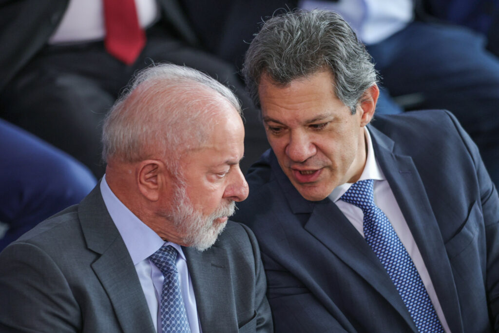 Governo reduz projeção do salário mínimo para 2026