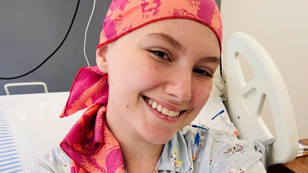 Pai atualiza estado de saúde de Isabel Veloso