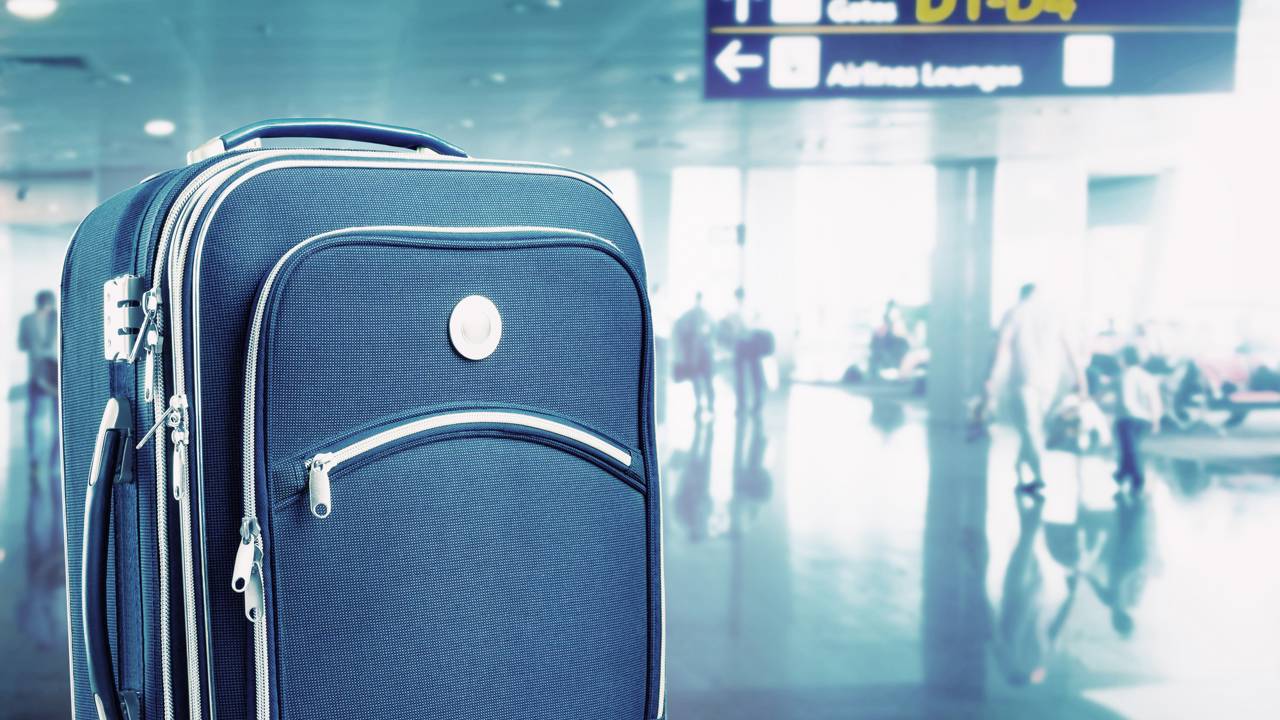 Autoridades apreendem 60 mil malas falsificadas