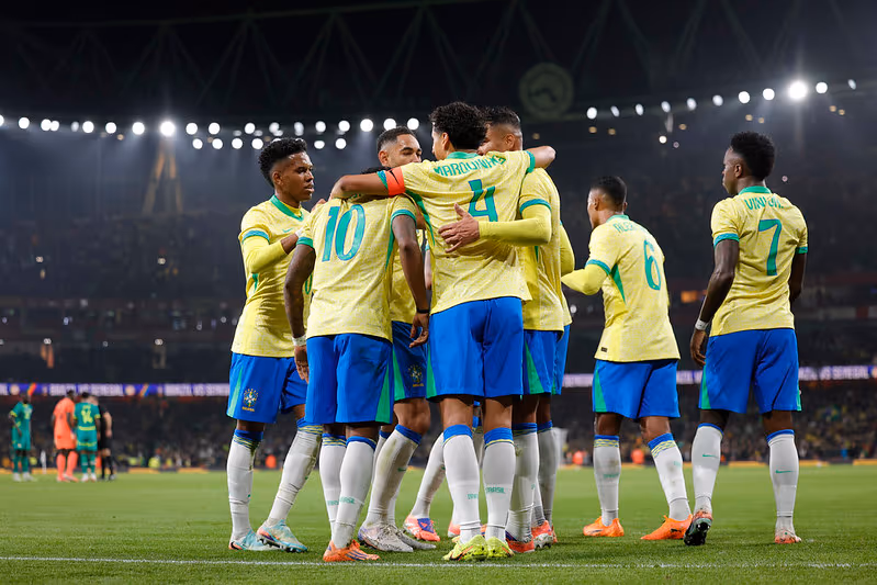 Brasil joga bem, vence Senegal e Ancelotti comemora mais uma vitória