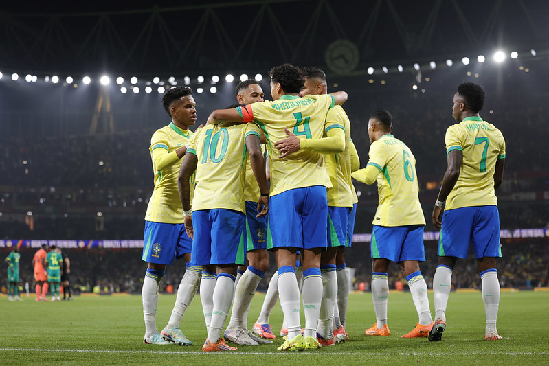 Brasil joga bem, vence Senegal e Ancelotti comemora mais uma vitória