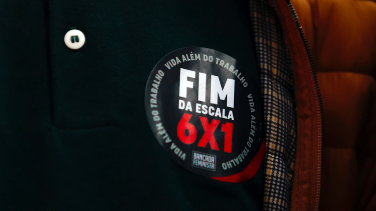 Fim da escala 6x1 para o Comando Vermelho