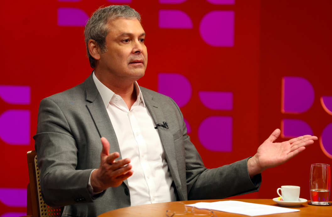 “O privatista quer vender o Brasil!”, diz Lindbergh sobre Tarcísio