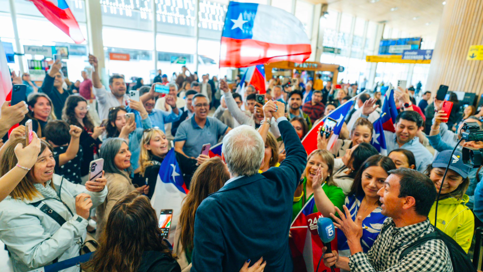 Crusoé: Candidato da direita dispara no Chile, indica AtlasIntel