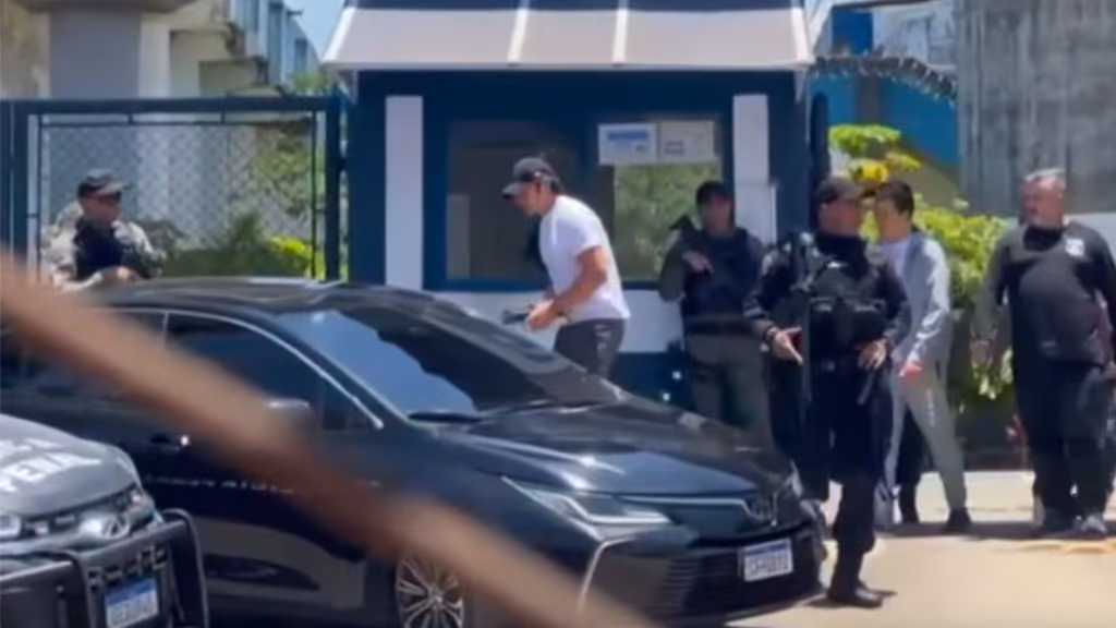 Vorcaro deixa a cadeia após decisão judicial