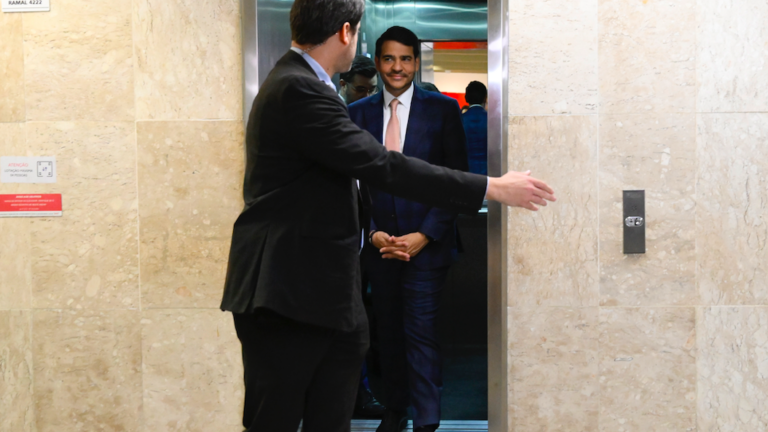 Jorge Messias no Senado