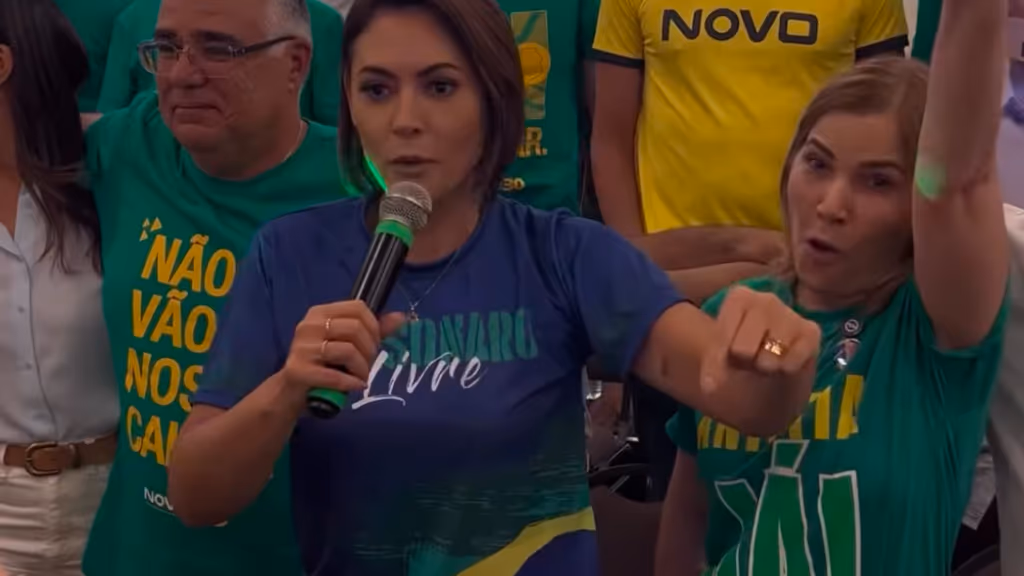 Michelle dá bronca em bolsonaristas por aliança com Ciro
