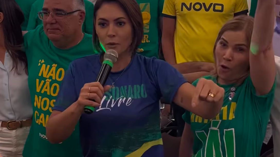Michelle dá bronca em bolsonaristas por aliança com Ciro