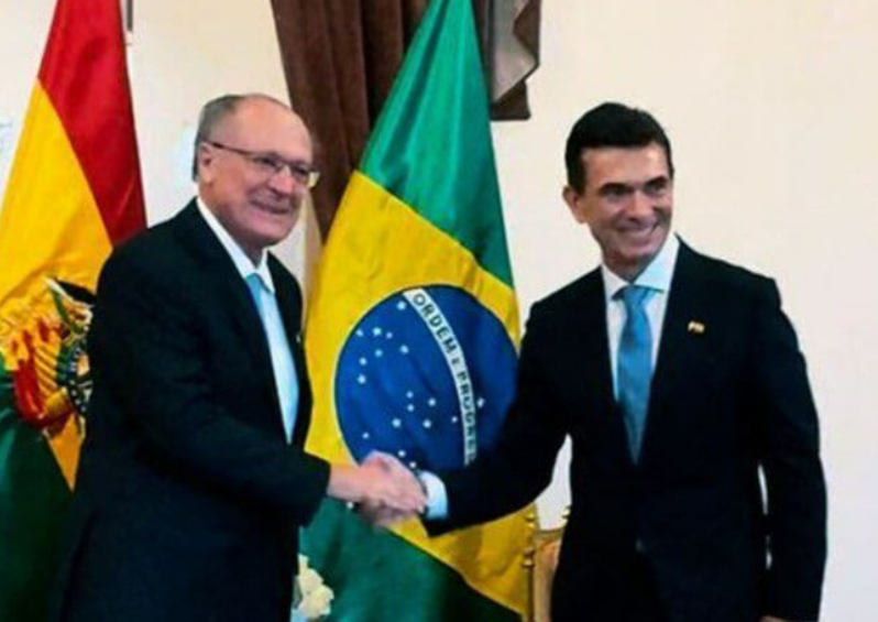 Crusoé: Ausência de Lula em posse na Bolívia é sinal negativo